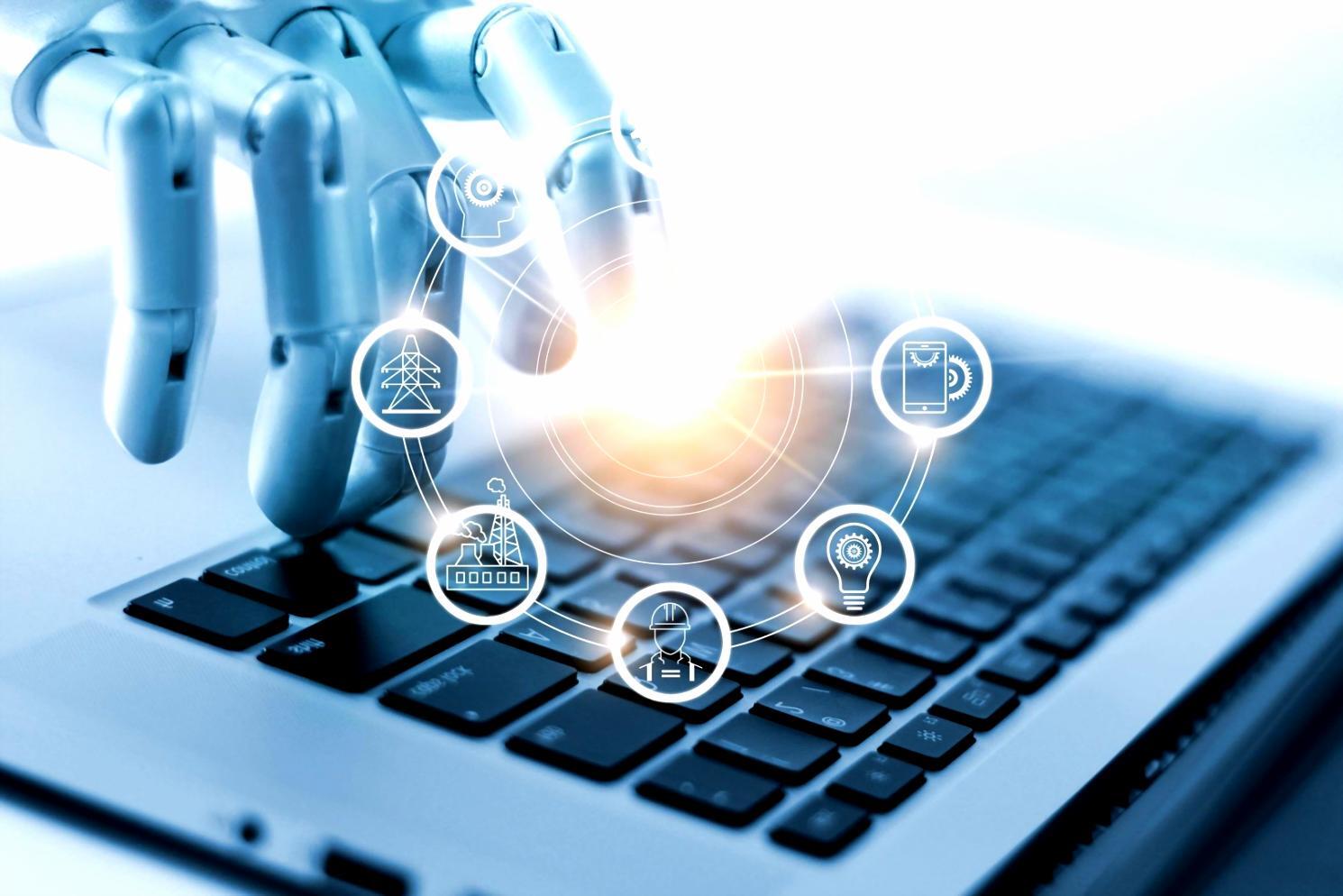 Moderne Lernumgebung mit technischer Ausstattung